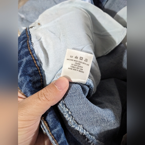 NWT Francesca's Tgla Women's Denim Mini Skirt,Medium Wash Distressed Side Slit,S - Picture 8 of 8